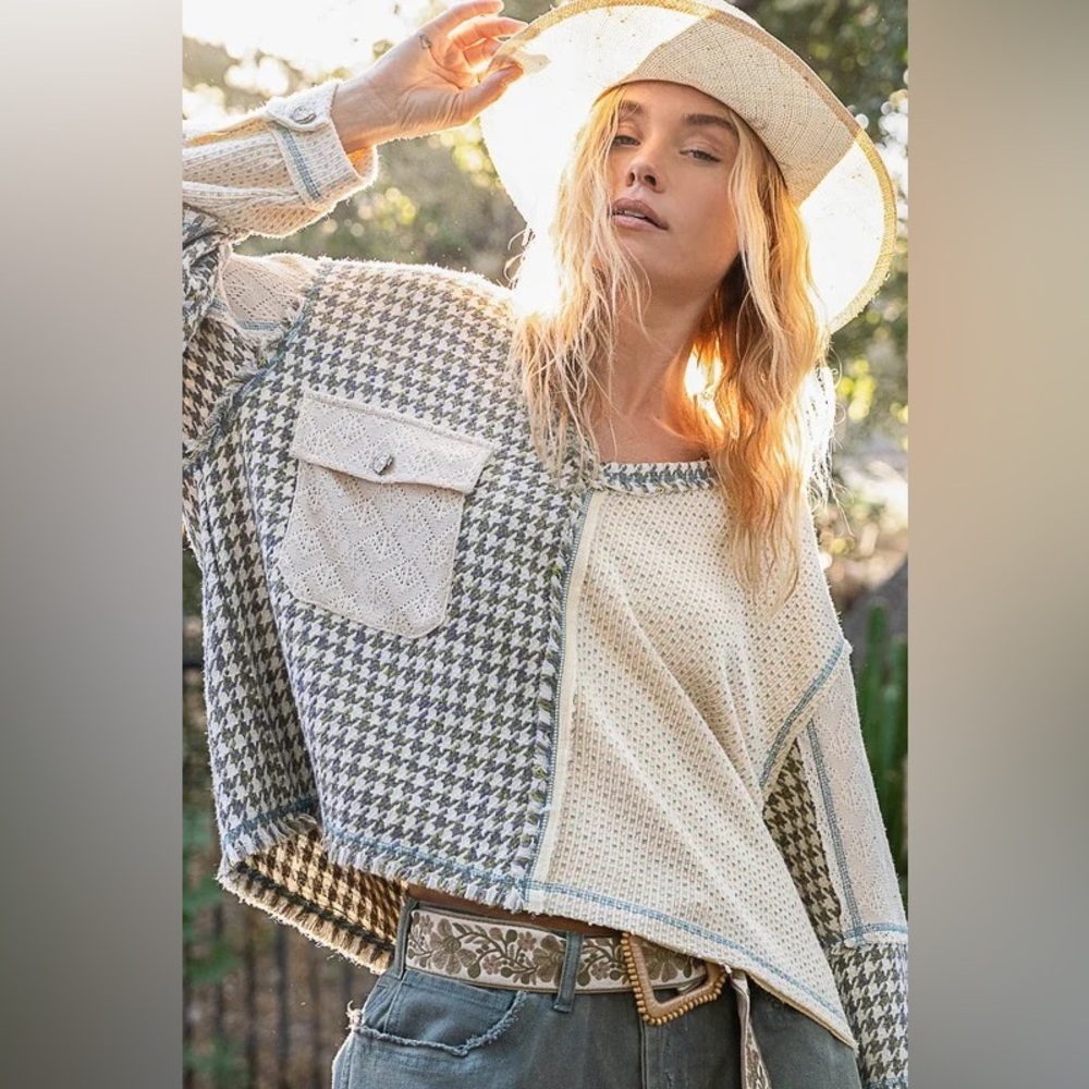 POL Houndstooth Knit Sweater - Picture 2 of 5